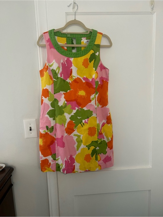 Vineyard Vines Dresses & Skirts - Women’s Vineyard Vines Bright Floral Shift Dress in Pink, Orange, Yellow & Green